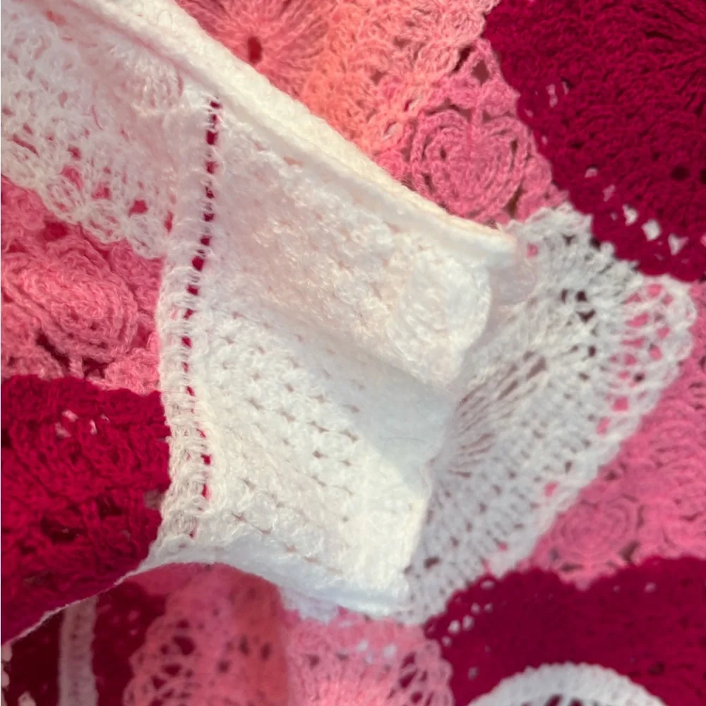 NWT House of Harlow 1960 Pink and White Heart Shrug Poncho Sweater - Picture 3 of 7